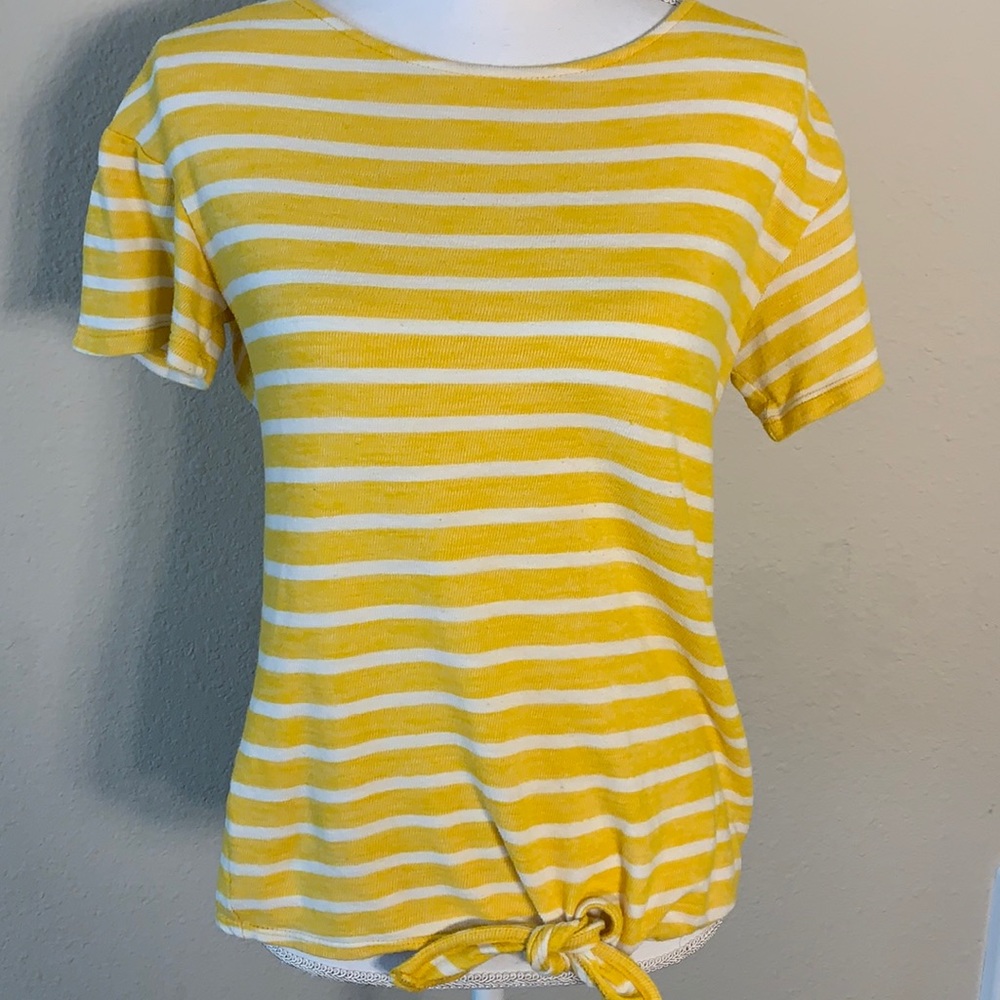 Old Navy Women’s Tie Front Tee